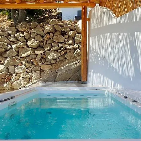 Eolithos Exclusive 4* Santorini Island